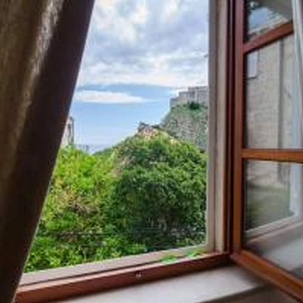 Фото Rooms Lovrijenac