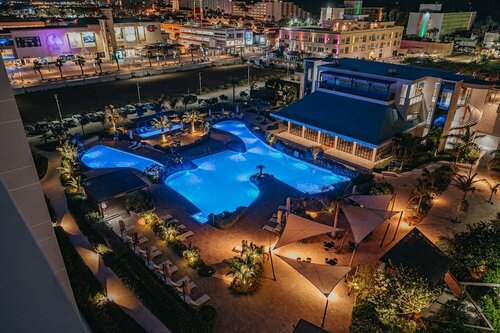 Гостиница Radisson Blu Aruba в Пальм Бич