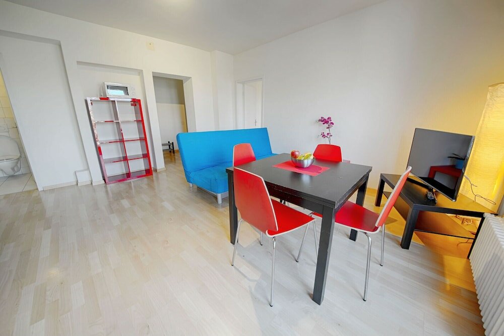 Фото Hitrental Stauffacher Apartments