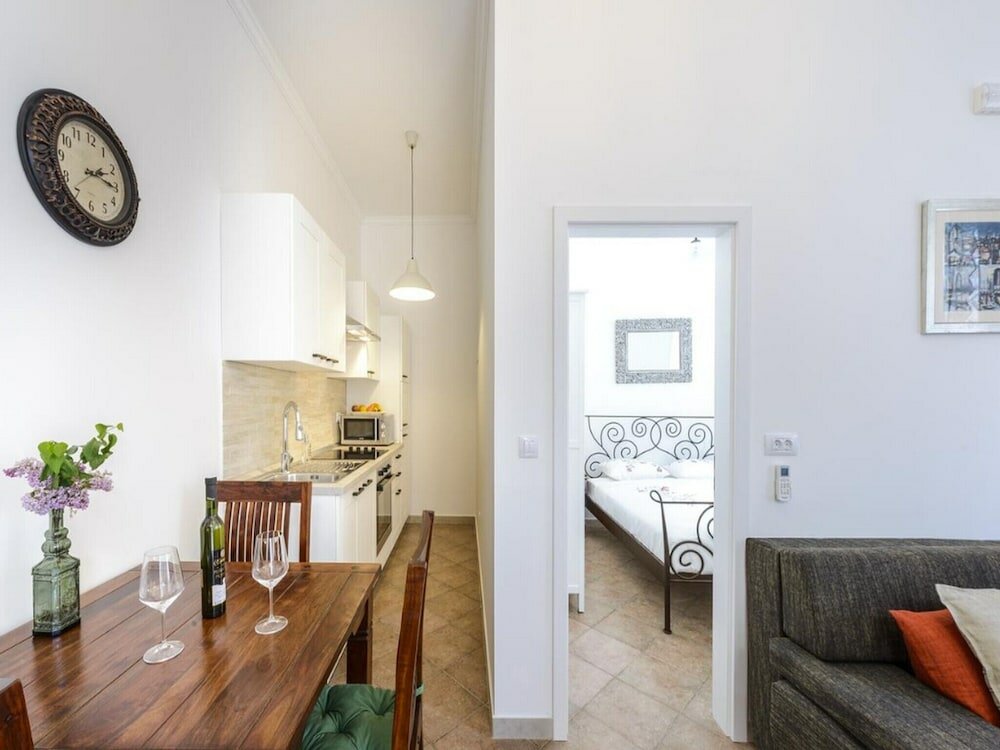 Фото Apartments Franka Old Town