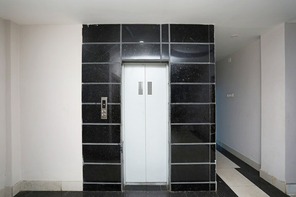 Фото Oyo 25006 Hotel tr Palace