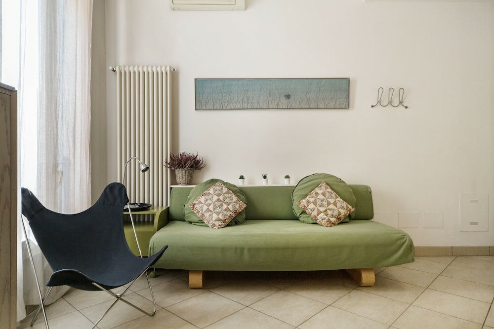 Фото University Fancy Green House