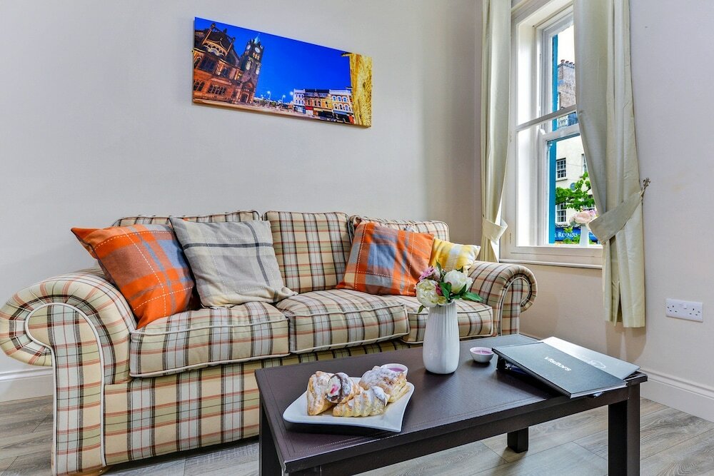 Фото The Ship's Key Aparthotel