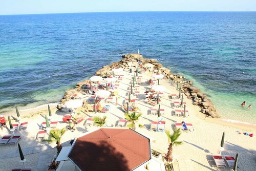 Гостиница Villaggio Turistico Baia Del Monaco
