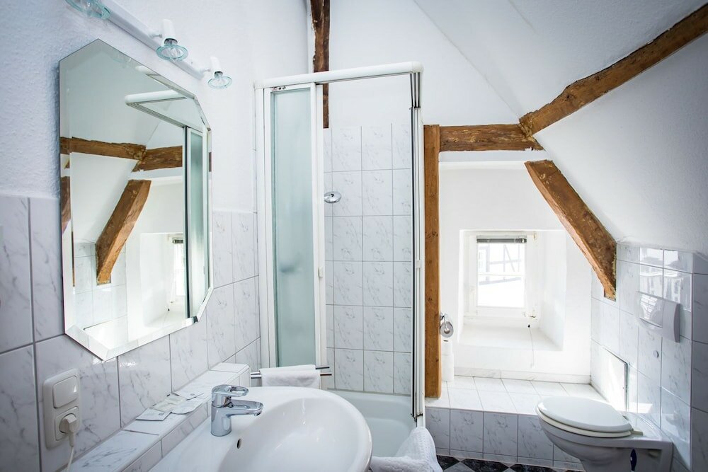 Фото Hotel & Restaurant Ratskeller Nideggen