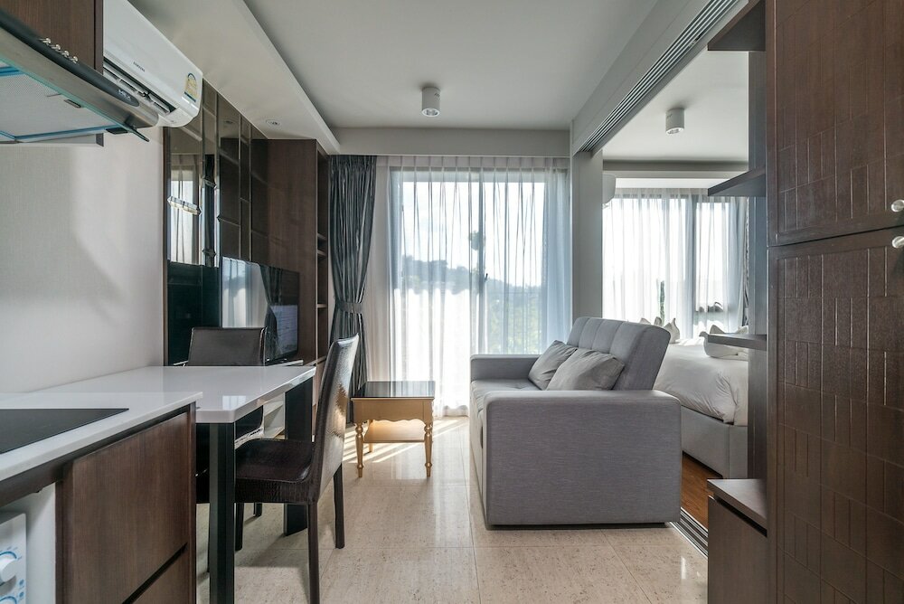 Фото Aristo Surin by Lofty