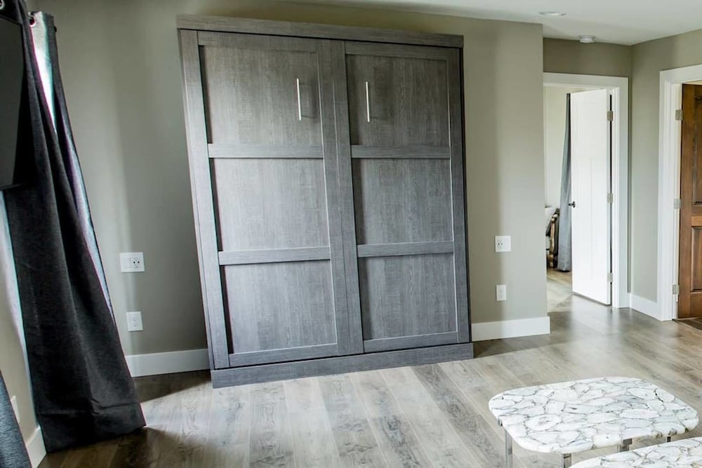 Фото Raven Suite at Rellik House. Winery & Alpaca Farm