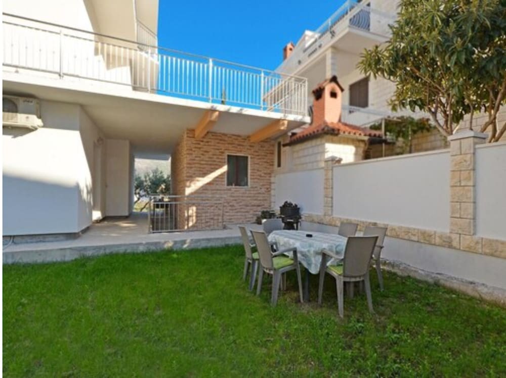 Фото Lobster Apartments