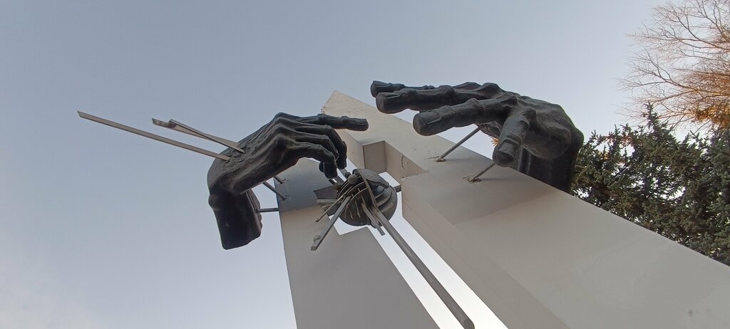 Monument, memorial Электростальцам-участникам ликвидации последствий радиационных аварий и катастроф, Elektrostal, photo