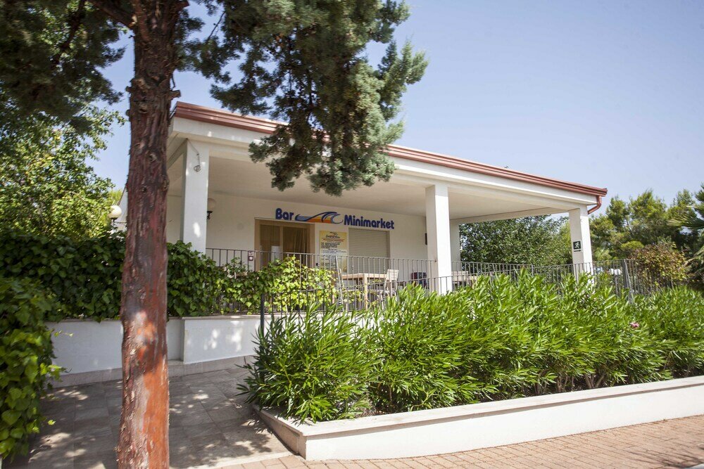 Фото Villaggio Turistico Baia Del Monaco