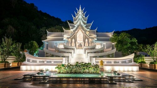 Гостиница InterContinental Phuket Resort на пляже Сурин