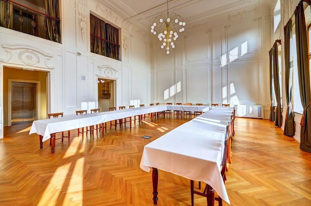 Фото Hotel Chmelnice