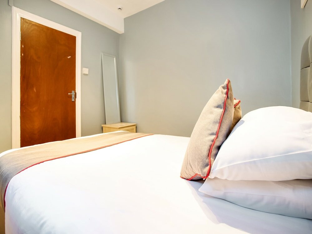 Фото Clifton Mount Hotel