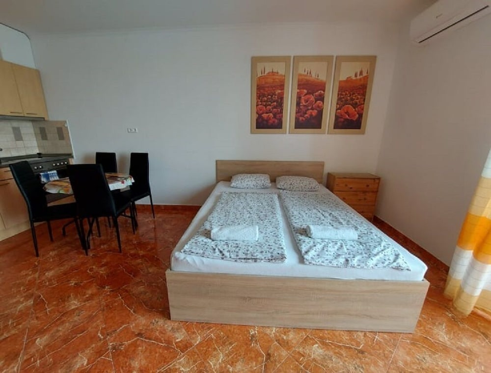 Фото Gréta Wellness Apartmanok