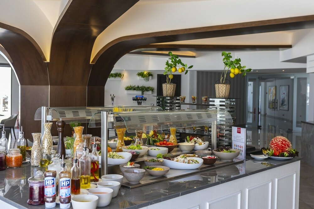 Фото Leonardo Crystal CoveHotel & Spa by the Sea
