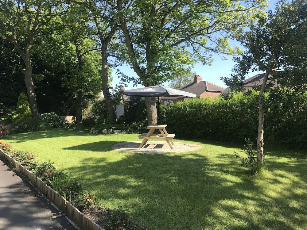 Фото Clifton House Hotel