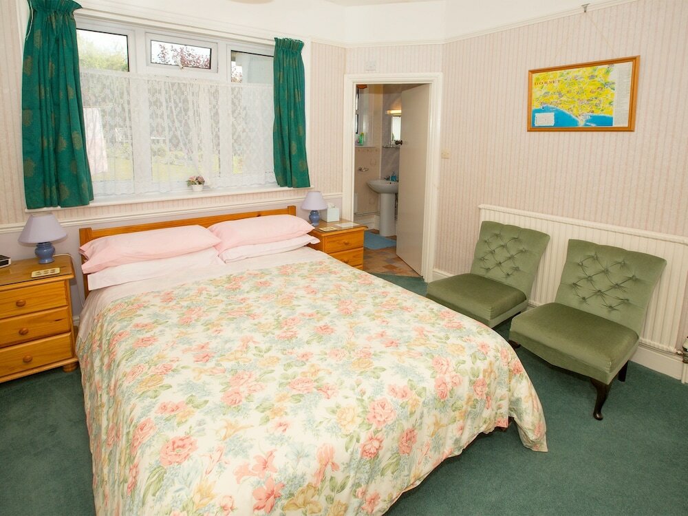 Фото Eypeleaze B & B