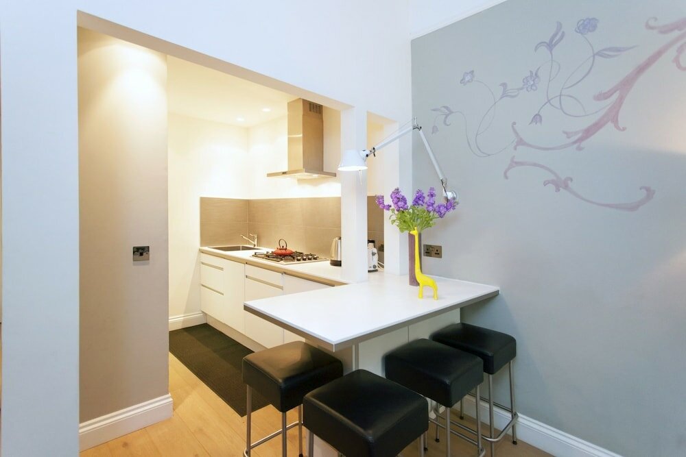 Фото Chelsea Italian Design Home with Terrace