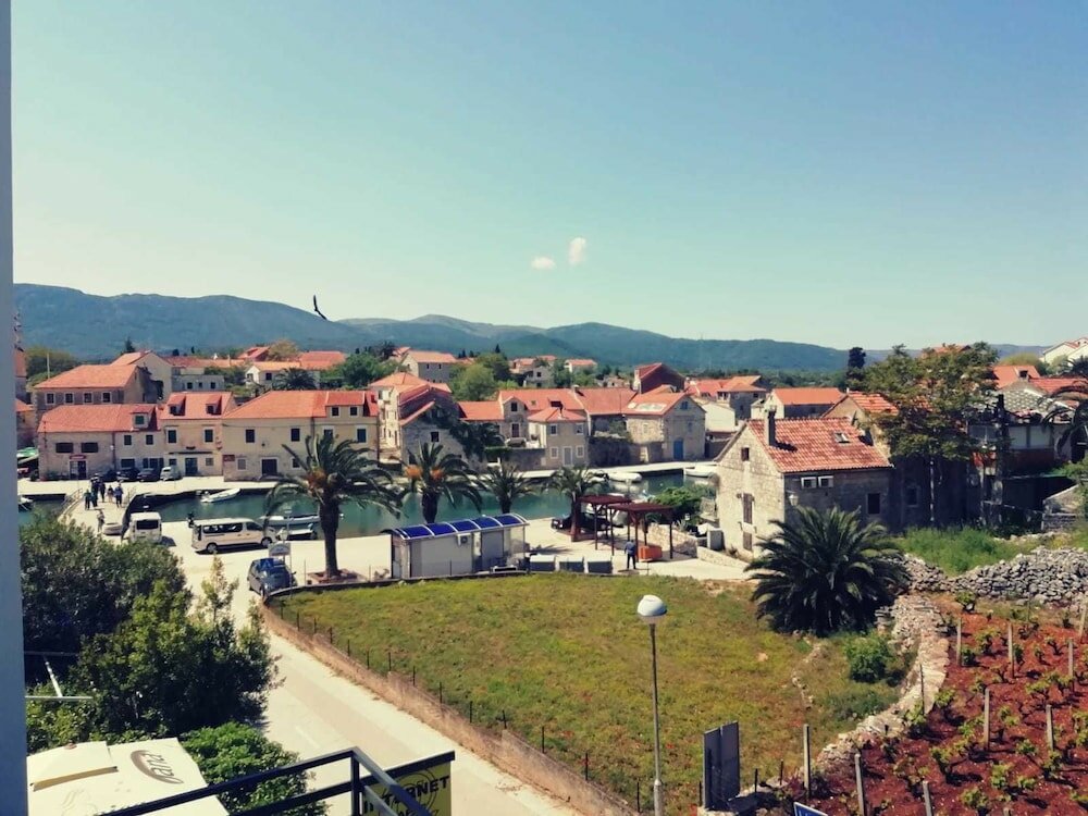 Фото Mediteran Rooms