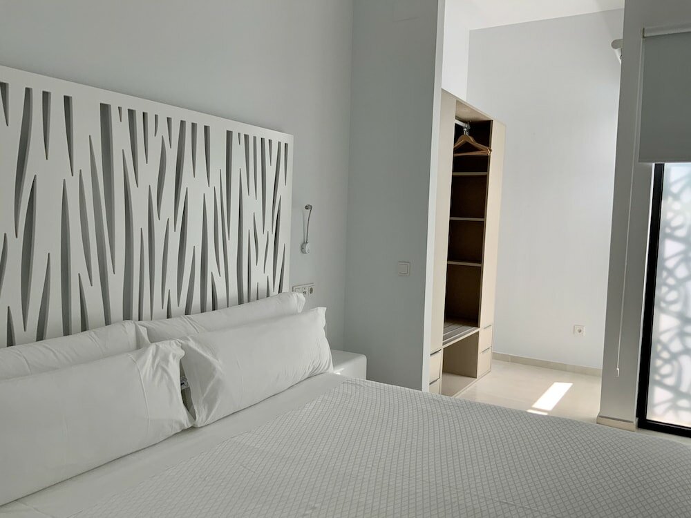 Фото Apartamentos Rivero 8
