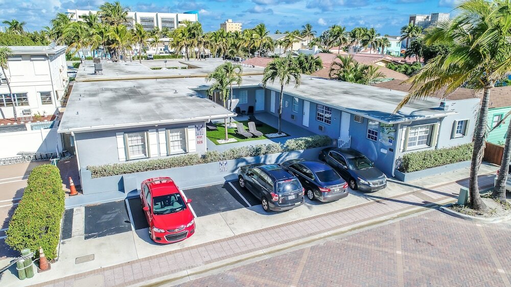 Фото Beach Inn by DesignedVR