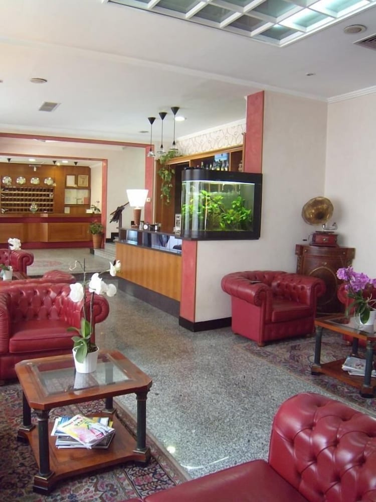 Фото Astor Hotel