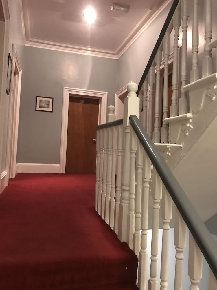 Фото Clifton House Hotel