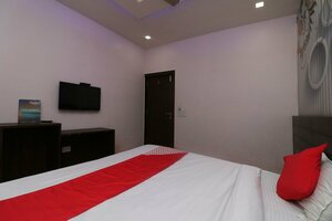 Oyo 22826 Hotel Sheltear & Resturant (National Highway 19), hotel