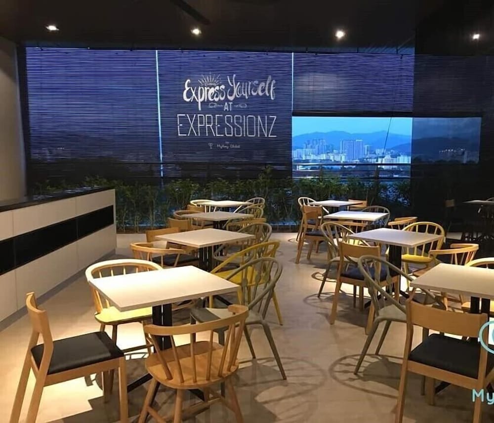 Фото Expressionz Professional Suites by Kl101