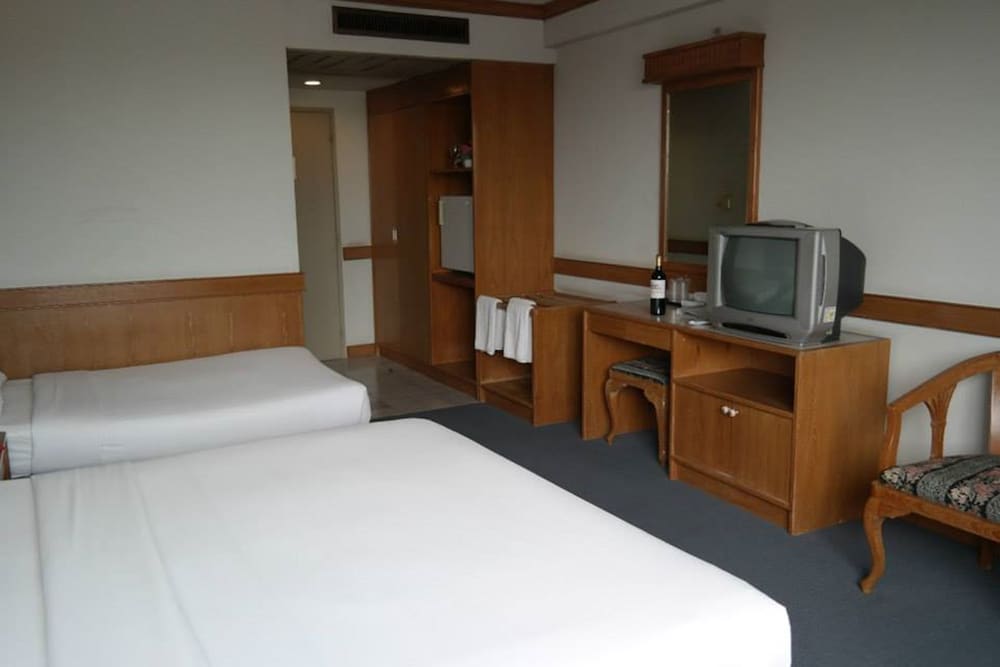 Фото Phuphaya Hotel