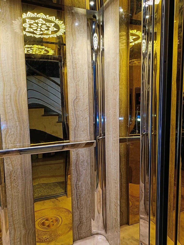 Фото Hotel Raja's Palace