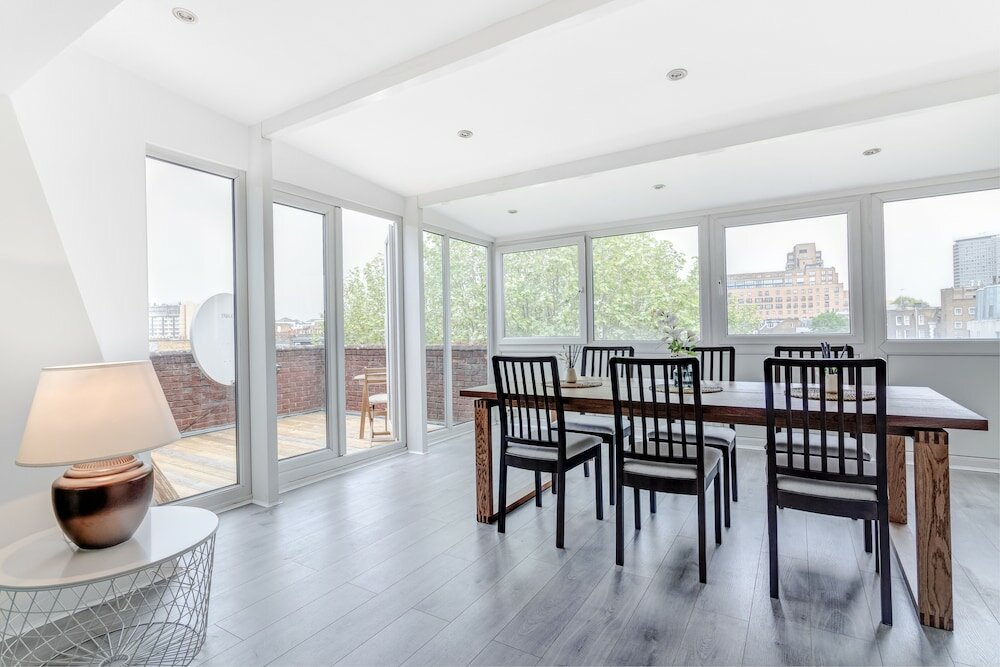 Фото Sherborne Court