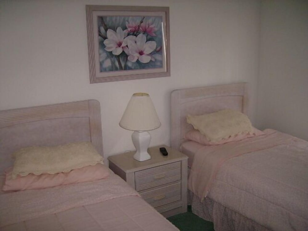 Фото Ov2648 - Oak Island Harbour - 4 Bed 2.5 Baths Villa