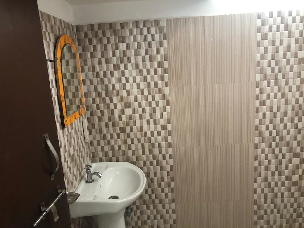 Фото Sonu Guest House - Hostel