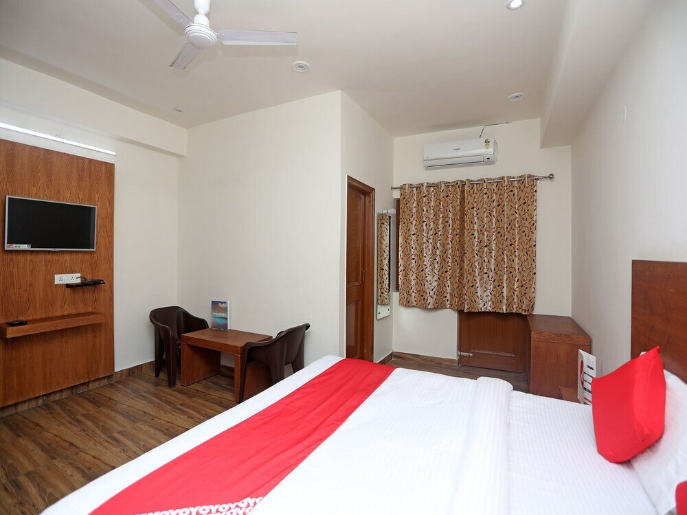 Фото Oyo 18347 Hotel Mountain Inn