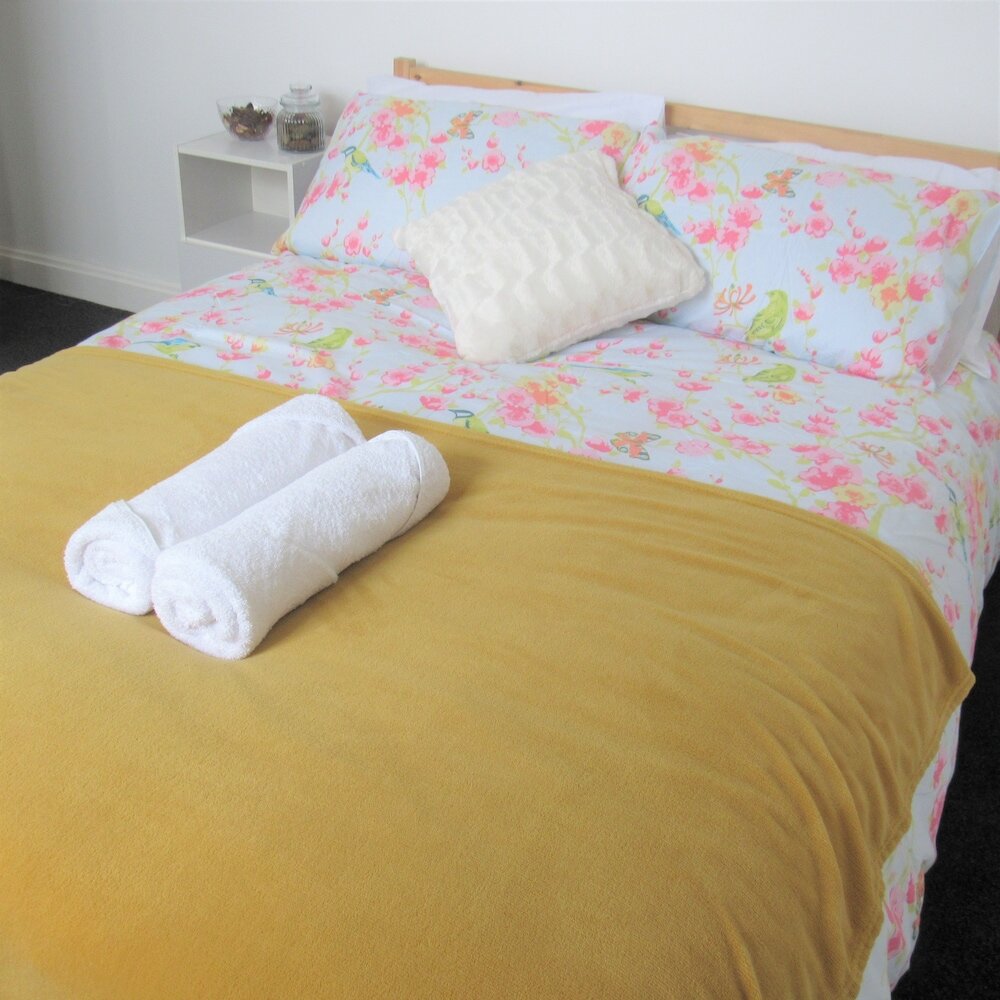 Фото Spacious Flat Fenham