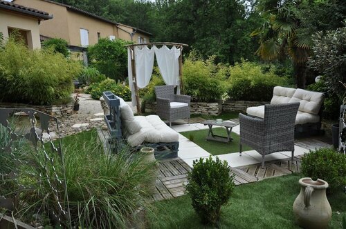 Гостиница Les Pigeonnes в Гурдоне