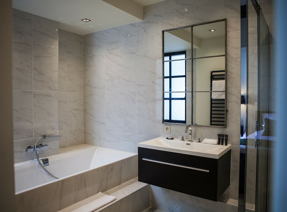 Фото B in Antwerp