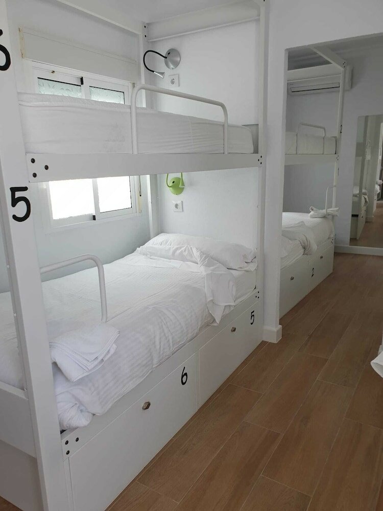 Фото Vivian's Guest House