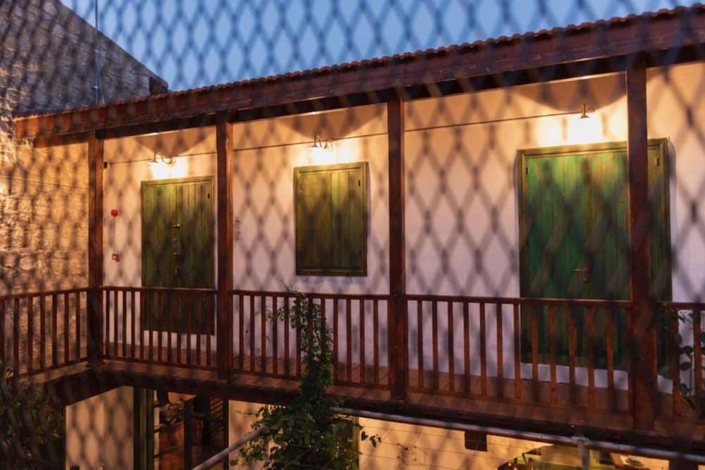 Фото Oinou Strata - Adults Only