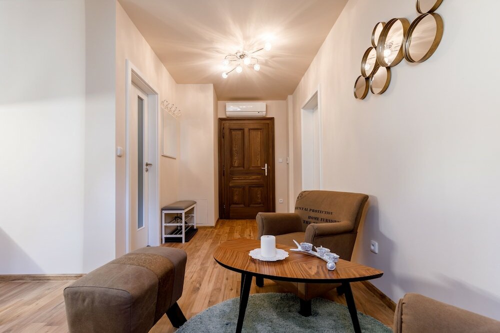 Фото Apartments Menuet