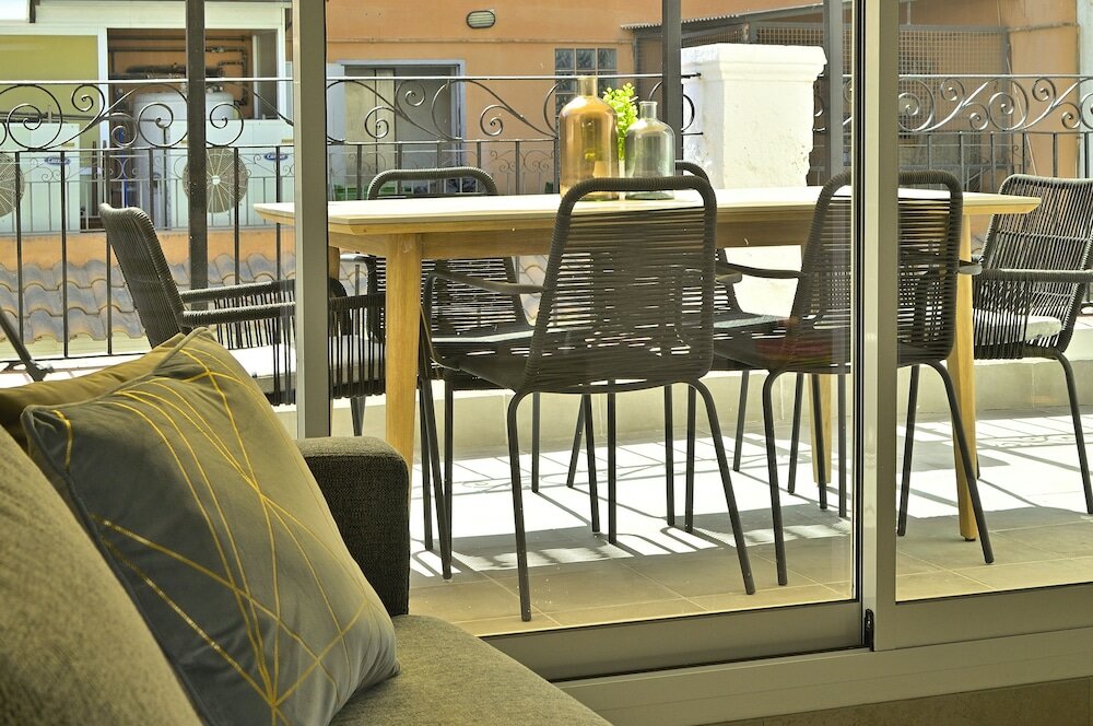 Фото MyFlats Luxury Downtown