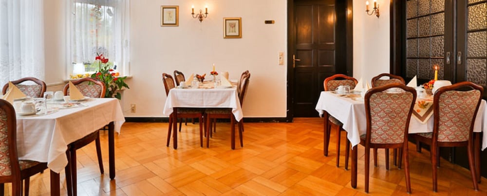 Фото Hotel & Pension Villa Camenz