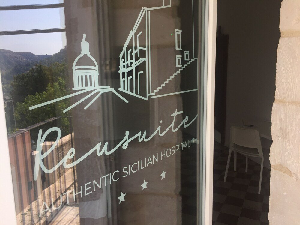 Фото Reusuite Authentic Sicilian Hospitality