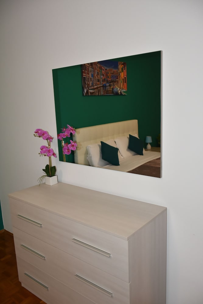 Фото Venice Popular Apartment