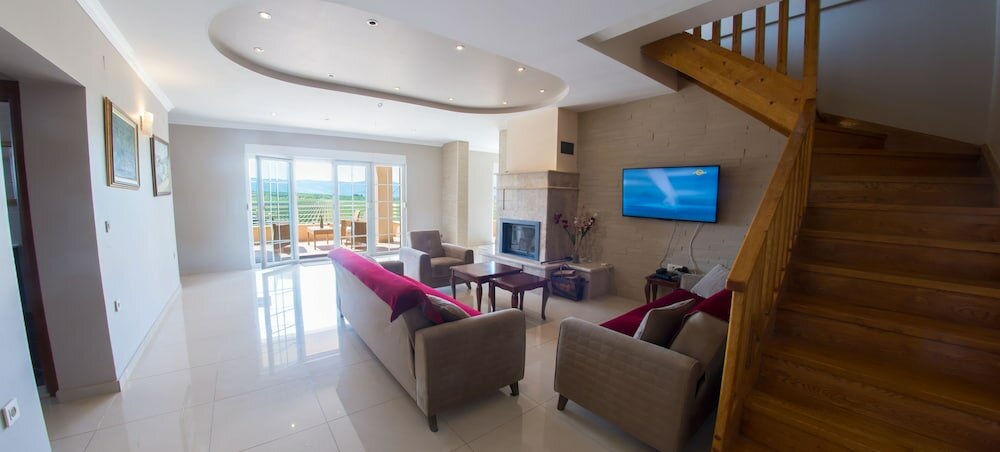 Фото Luxury villa Imperial - with the vineyard views