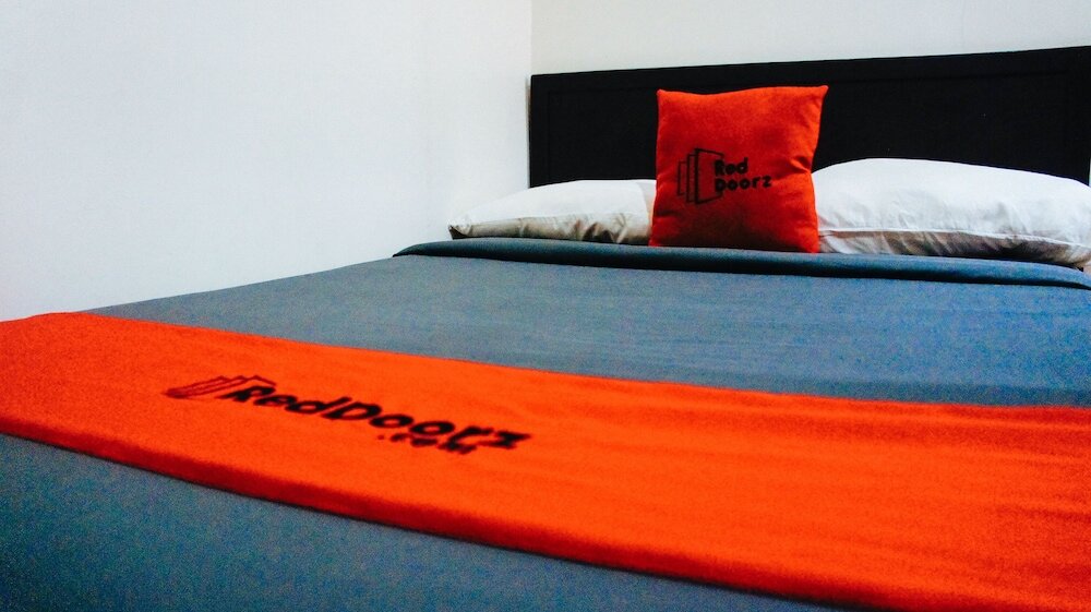 Фото RedDoorz Plus @ Mabolo Cebu