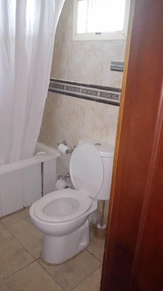 Фото Lagoon Crest Hotel