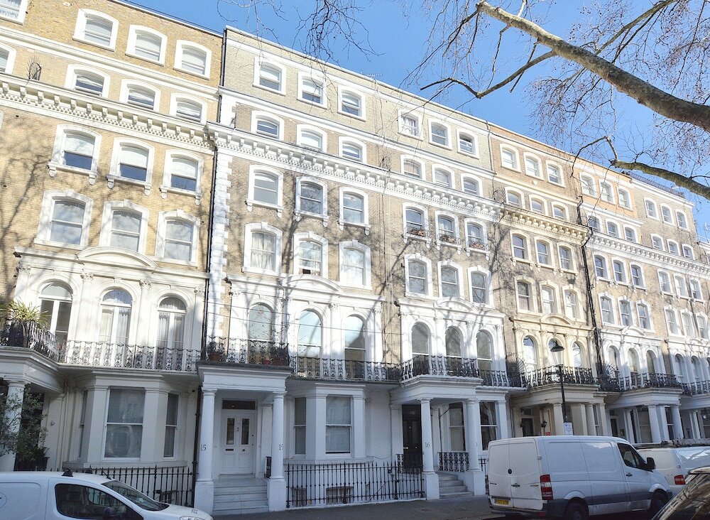 Фото The Beaufort Hotel