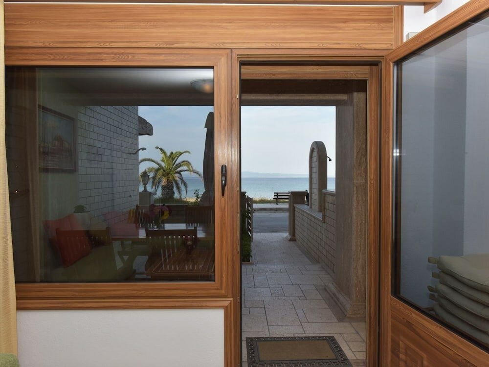 Фото Camellia House Seafront - Nea Potidea